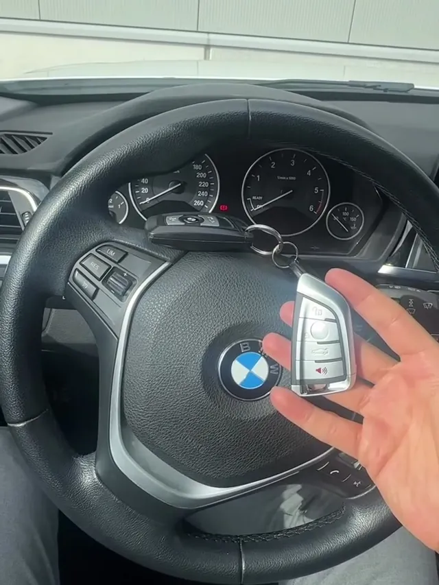 BMW-Lenkrad mit neuem Komfortschlüssel